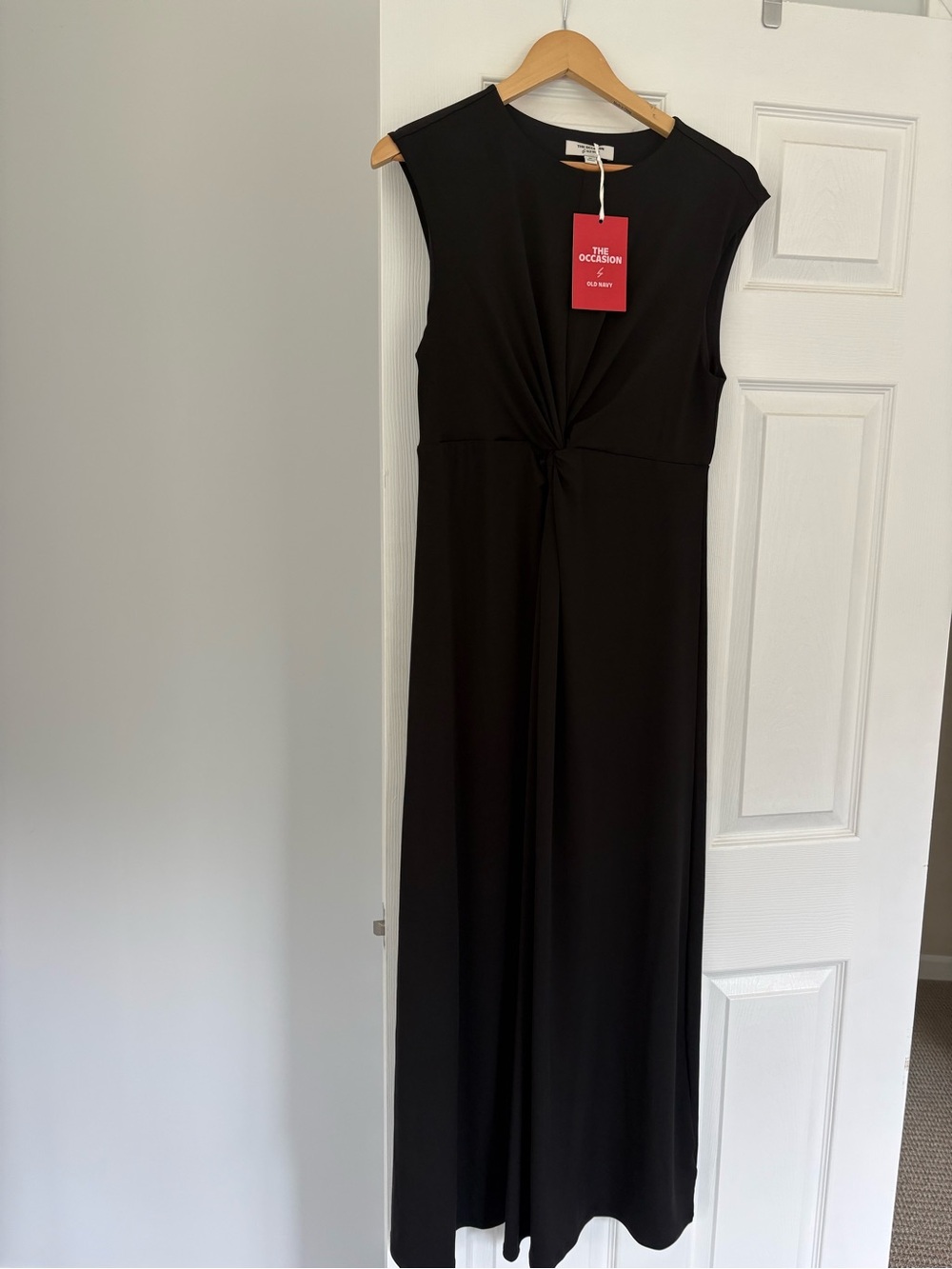 Old Navy The Occasion Black Sleeveless Maxi Dress with Front Knot